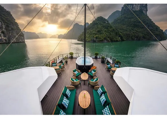 Seastay By Citadines Marina Apartment Ha Long